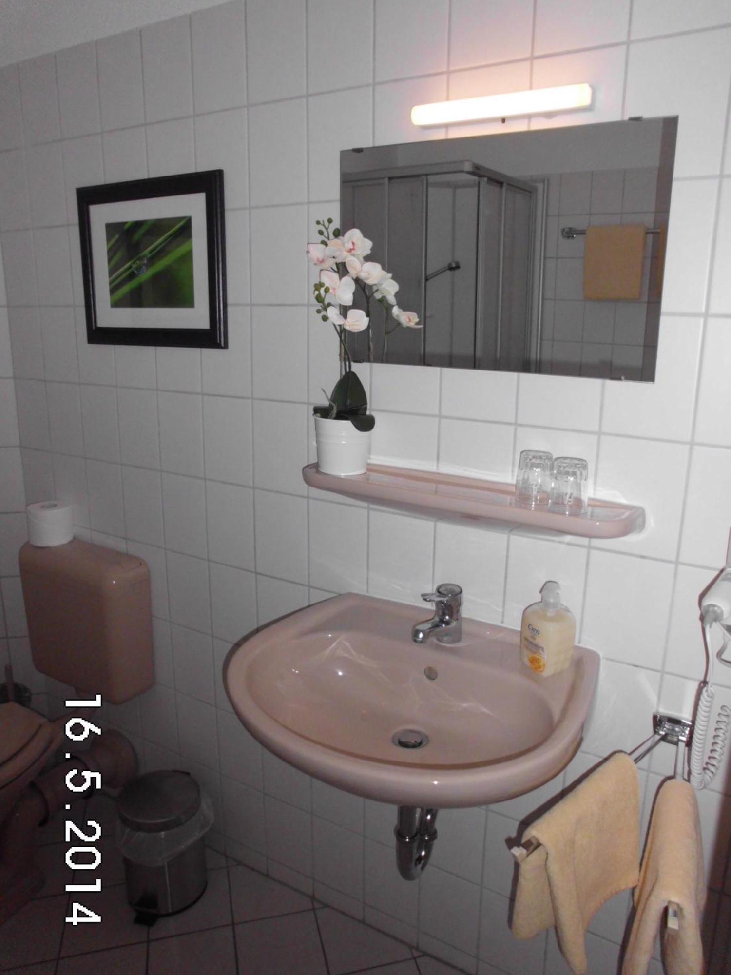 Hotel Garni Am Thueringer Klosstheater フリードリッヒローダ エクステリア 写真